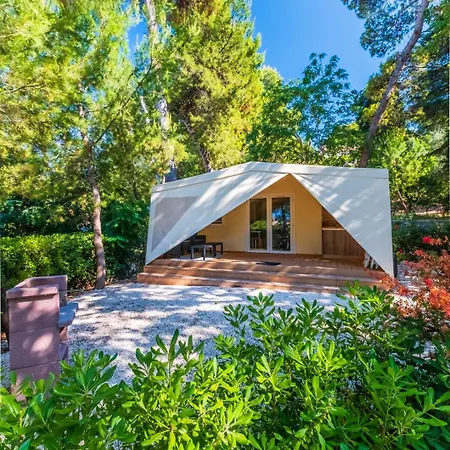 Villaggio Internazionale 4*